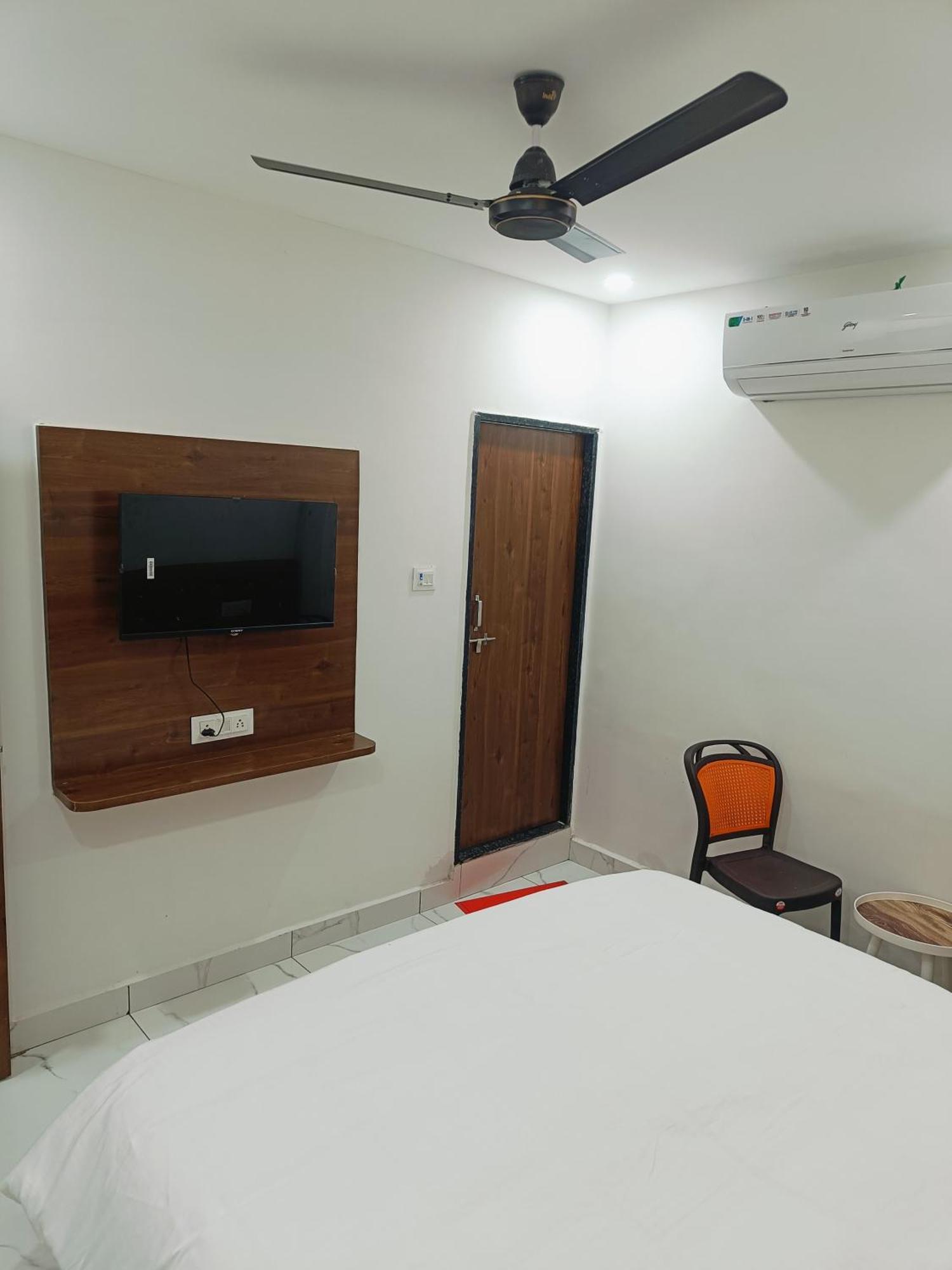 Hotel Shree Kedar Palace Ujjain Exterior foto